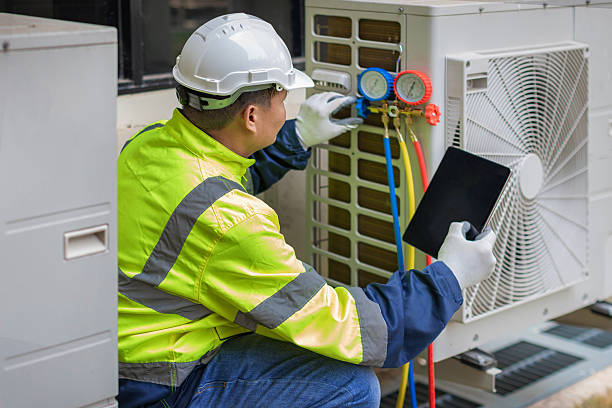 Professional Hvac technician working in Belcamp, MD